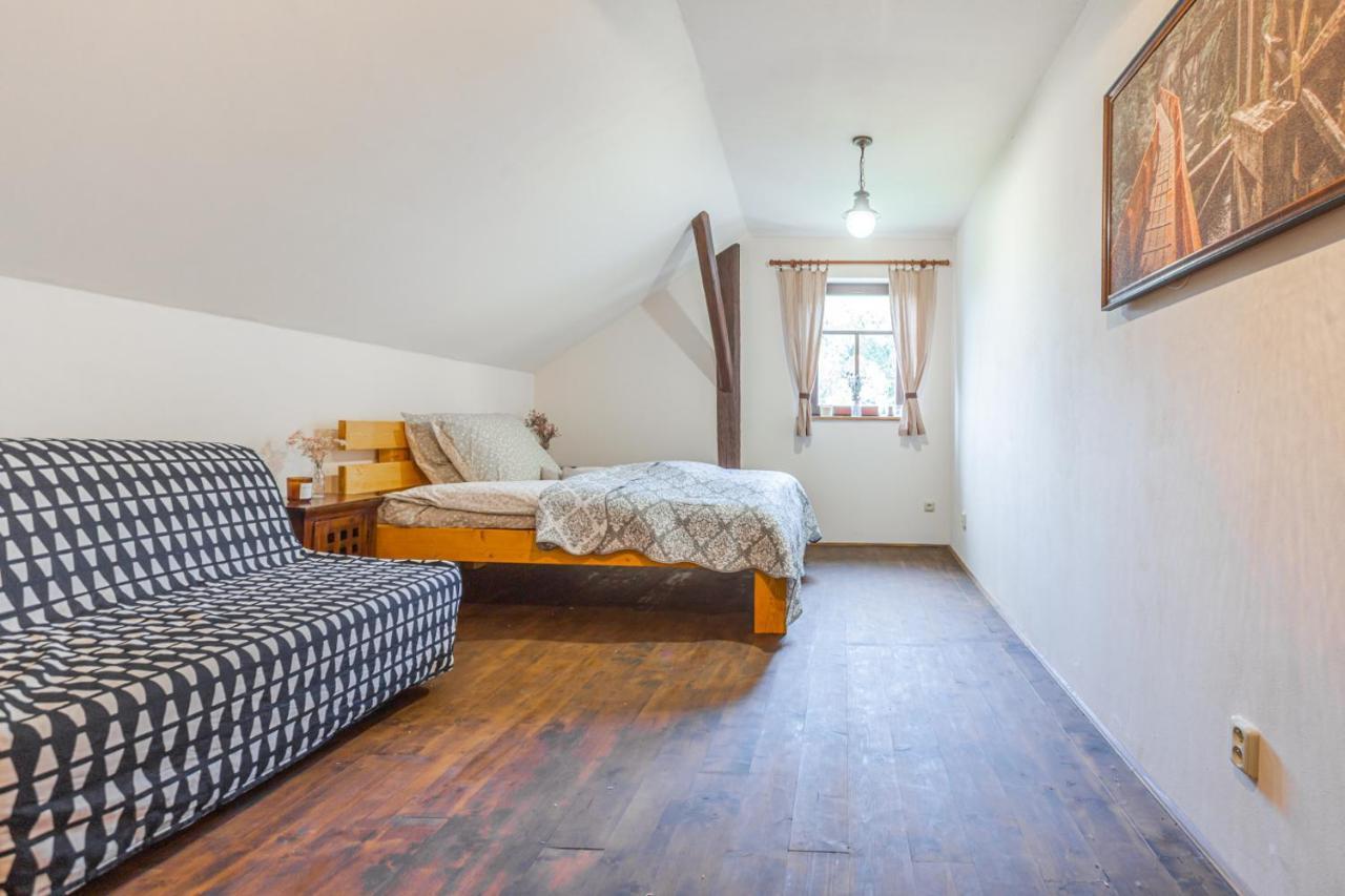 Buskovsky Mlyn 1580 Otel Dolní Bousov Dış mekan fotoğraf